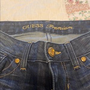 Jeans dark rinse size 27 by Guess Premium cropped